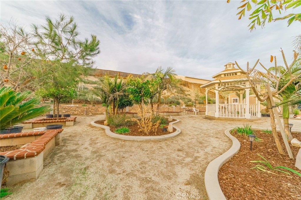 listing image 130726880494676434506