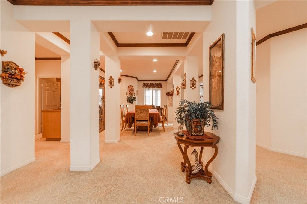 listing image 130727542514921418129