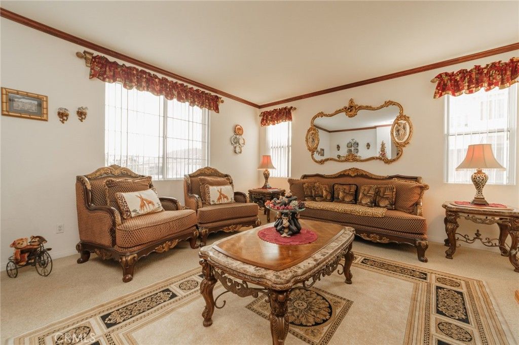listing image 130729102815886782918
