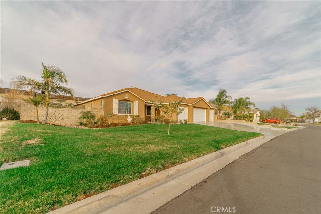 listing image 130722932052087542806