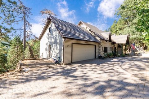 A home in Cedarpines Park