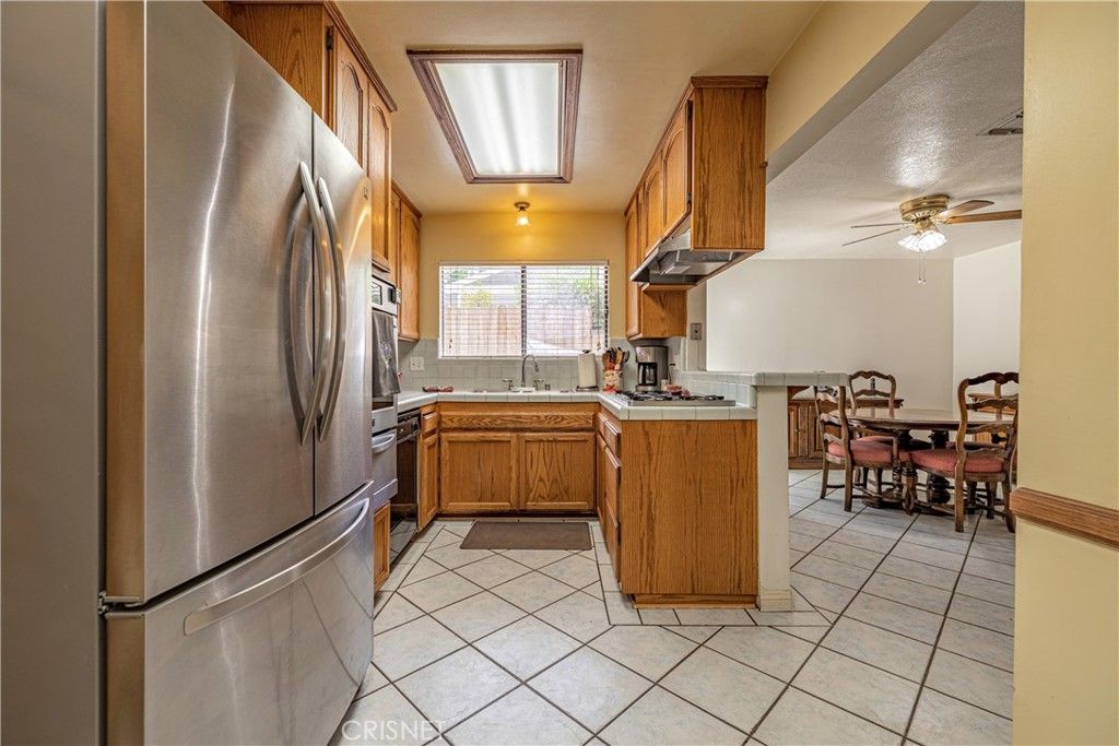 listing image 130727844830445838097