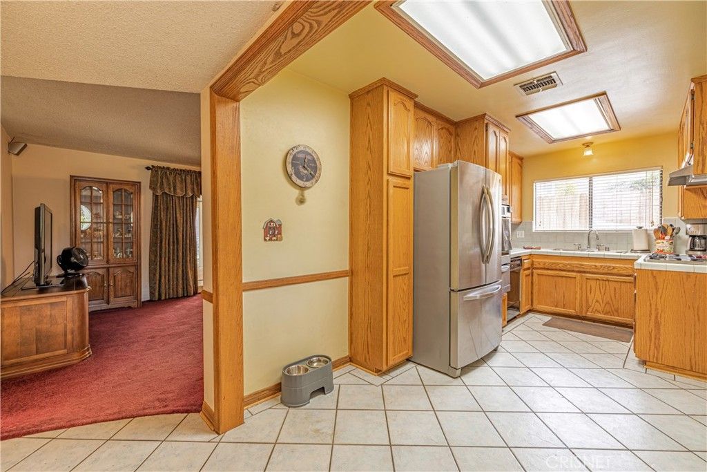 listing image 130721329946384659963