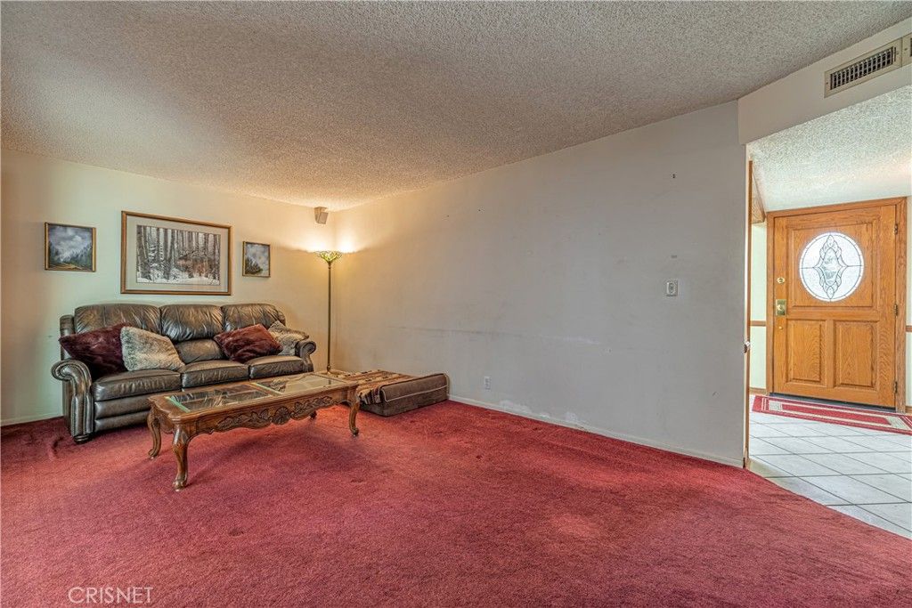 listing image 130729675709371864473