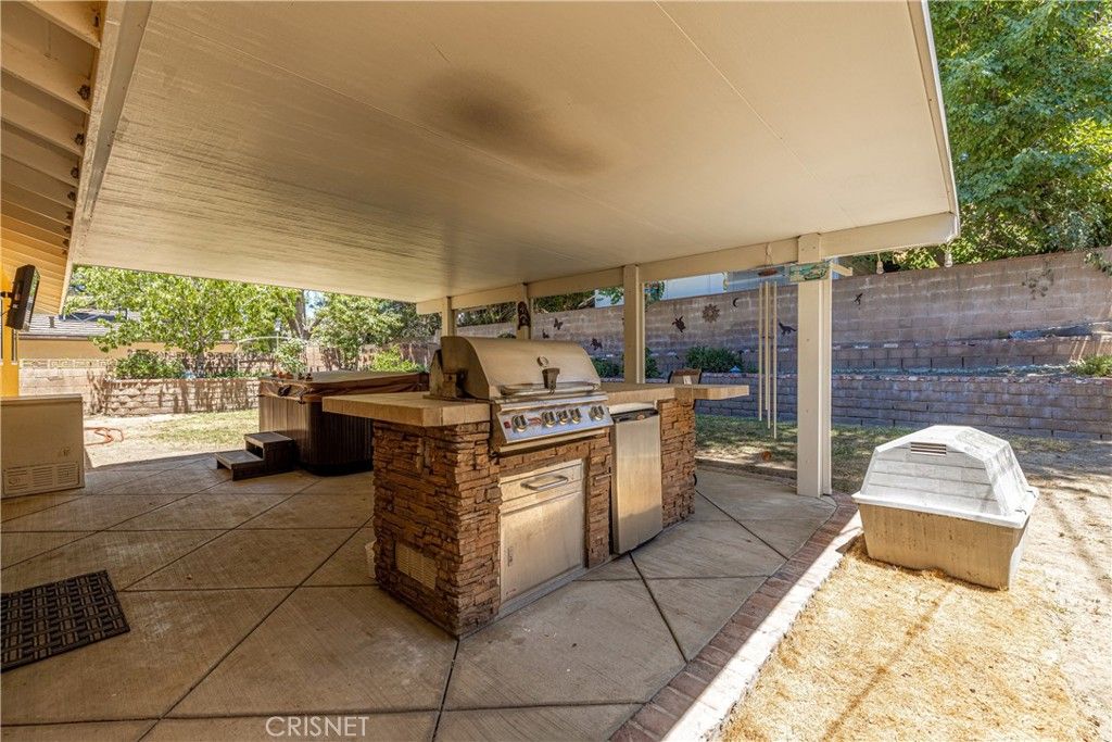 listing image 130724323803927423613