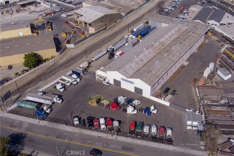 Photo of 9301 Rayo Avenue, South Gate, CA 90280 (MLS # DW24058809) Photo of 9301 Rayo Avenue, South Gate, CA 90280 (MLS # DW24058809)