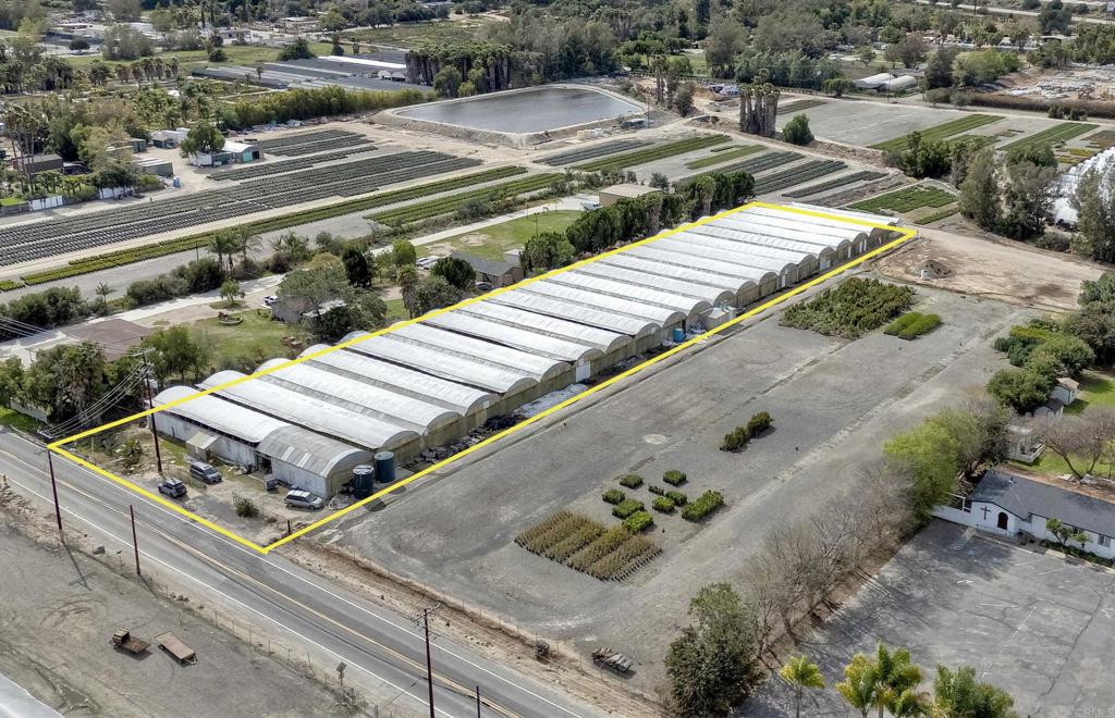 2526 Rainbow Valley Boulevard