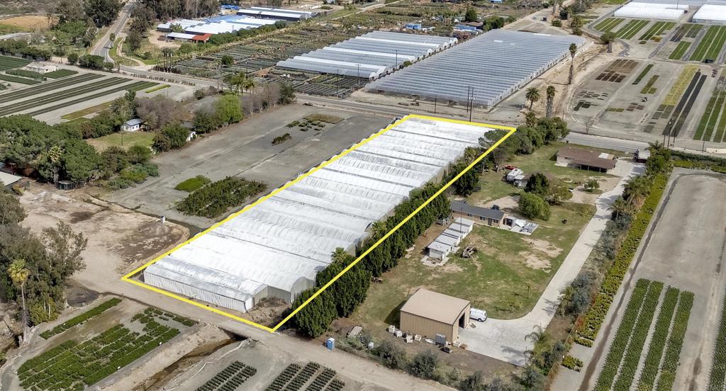 2526 Rainbow Valley Boulevard