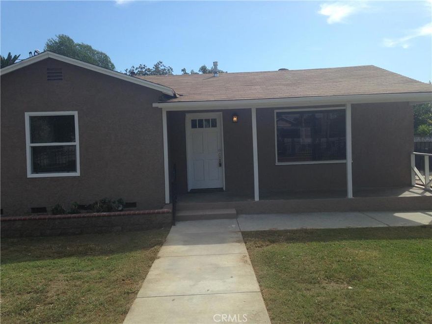 11518 Aeolian St is a great place for your family, It looks like a new home. Remodeled Kitchen with open floor plan, Shaker cabinets, Granite counter with island bar, Can lights, buy in now and get a stainless steal stove, microwave and dishwasher. New Laminate, tile and carpet flooring, many new windows, Both baths have new tile, vanities and toilets. And check out the yard 7000+ sqft a big 2 car wide driveway with rolling gate. Fruit trees in the back yard and much more