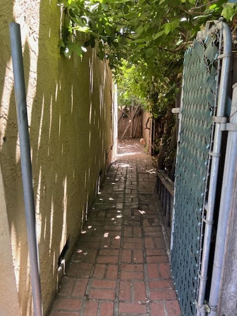 Photo 9 of 10 of 522 S Alhambra Avenue F condo
