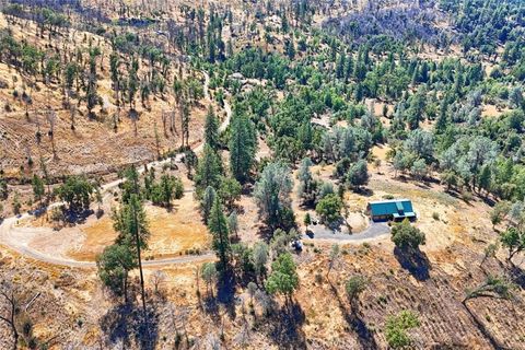 A home in Mariposa