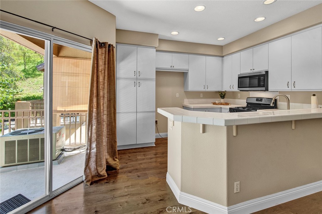 Summit Court (SMCT) - Residential Lease