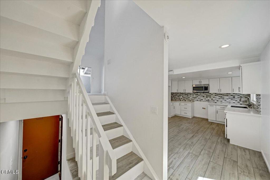 Photo 11 of 28 of 149 S Casuda Canyon Drive B townhome