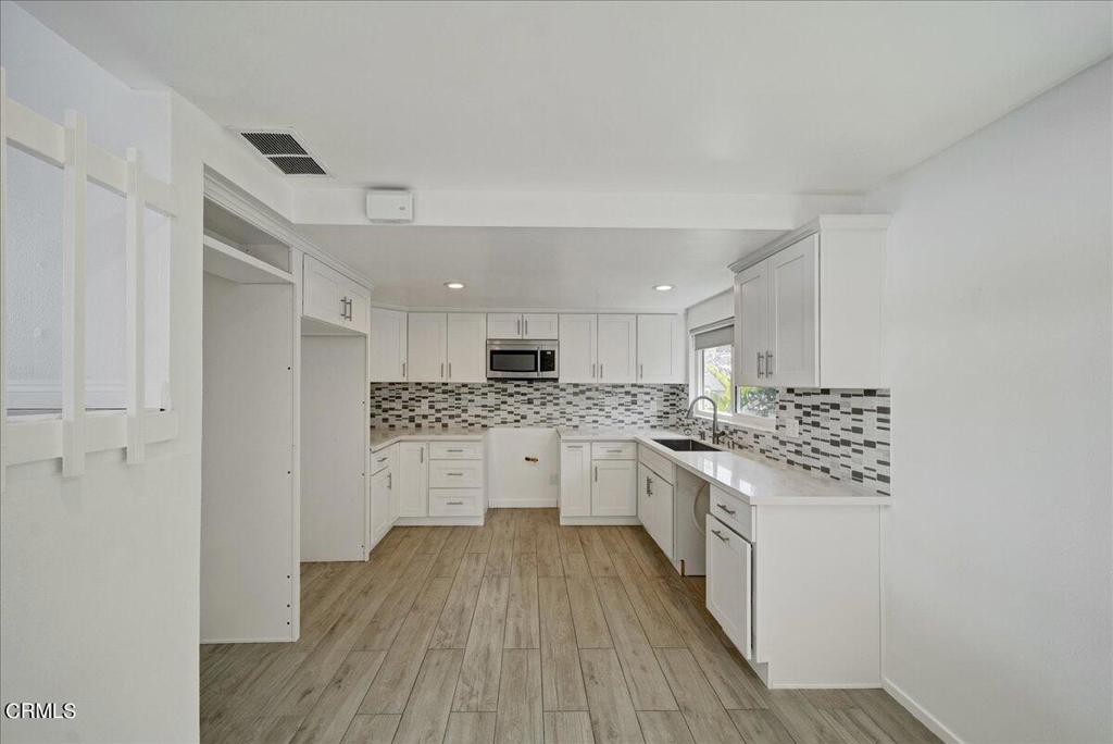Photo 13 of 28 of 149 S Casuda Canyon Drive B townhome