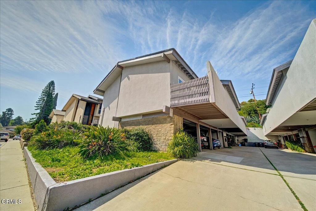 Photo 25 of 28 of 149 S Casuda Canyon Drive B townhome