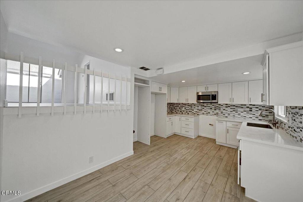 Photo 10 of 28 of 149 S Casuda Canyon Drive B townhome