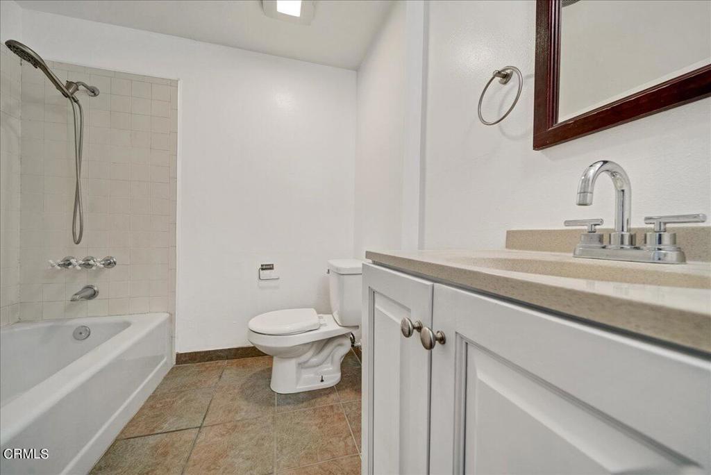Photo 19 of 28 of 149 S Casuda Canyon Drive B townhome
