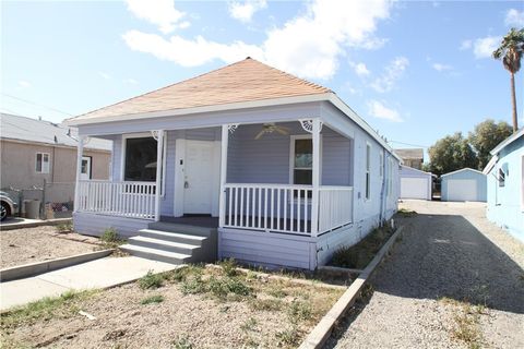 Photo of 412 D Street, Needles, CA 92363 (MLS # RS25031898) Photo of 412 D Street, Needles, CA 92363 (MLS # RS25031898)
