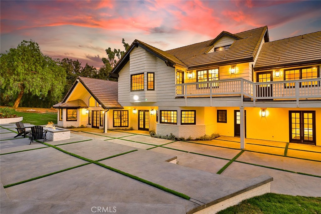 6108 Chesebro Road