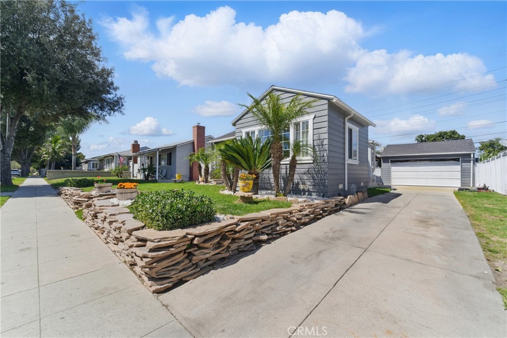 239 E 68th Way