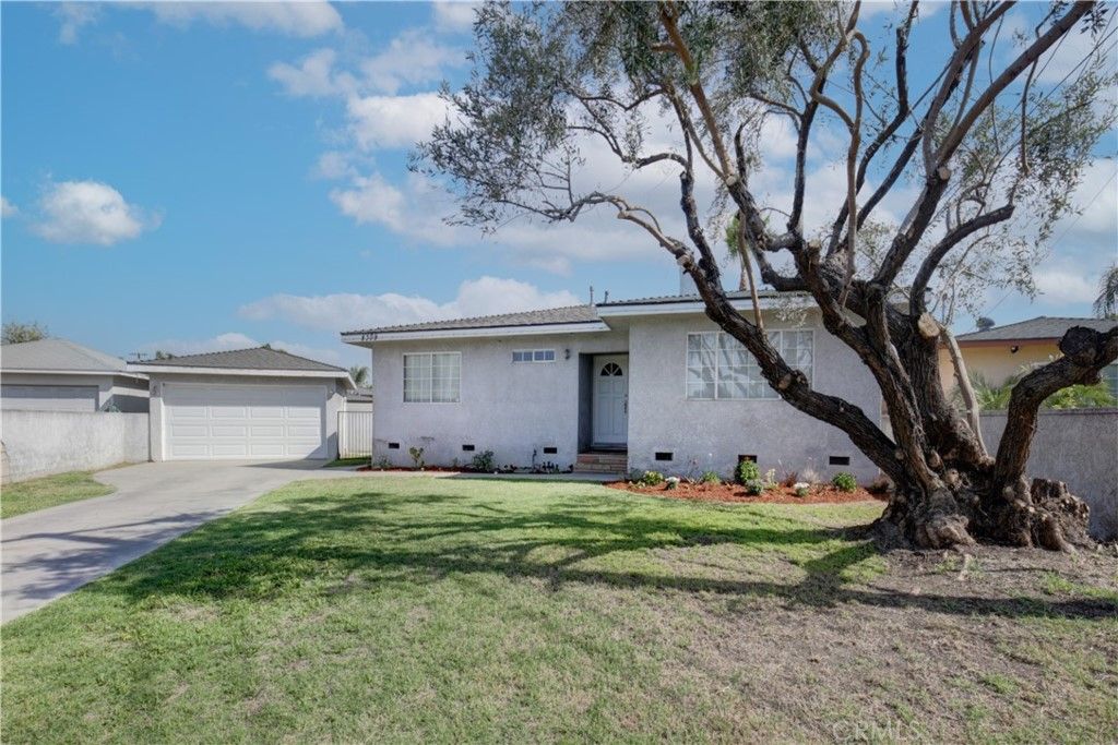 listing image 130722773138759066645