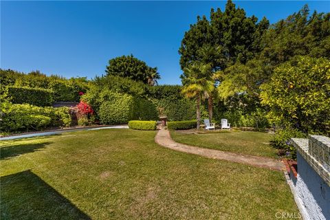 A home in North Tustin