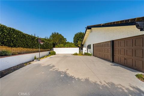 A home in North Tustin