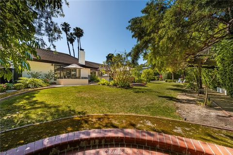 A home in North Tustin