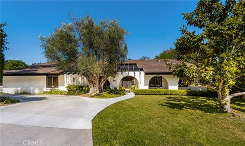 A home in North Tustin