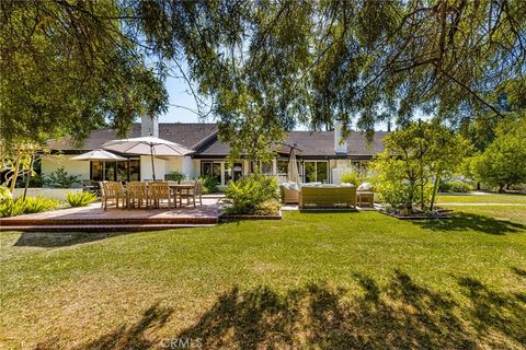 A home in North Tustin