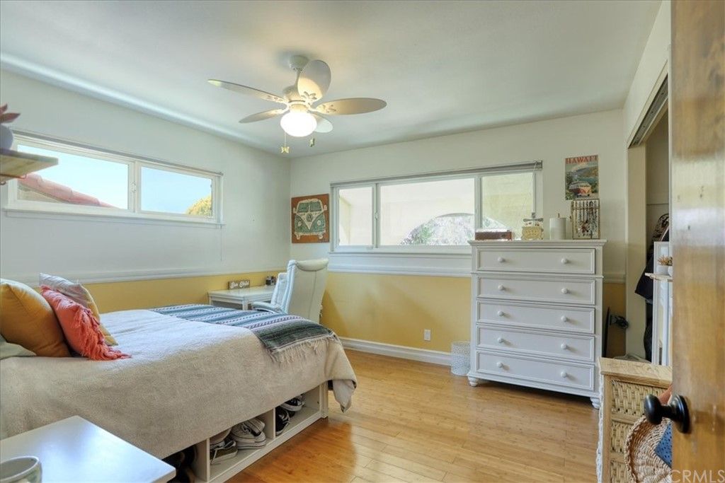 listing image 130722735443495023027