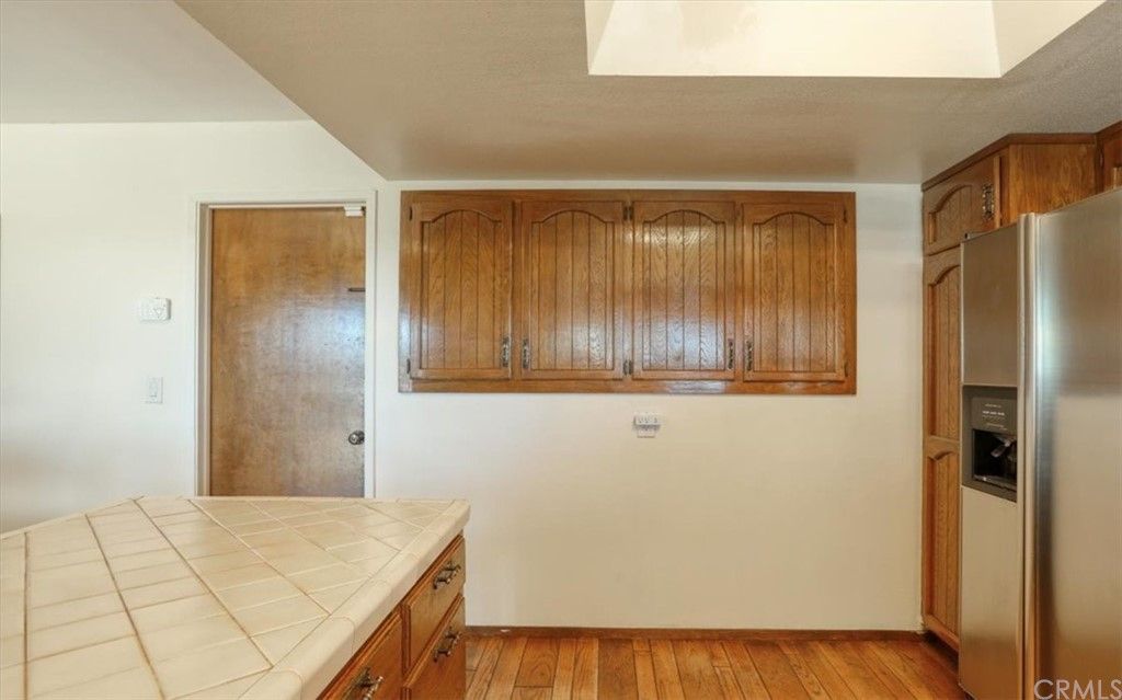 listing image 130724228185715682269