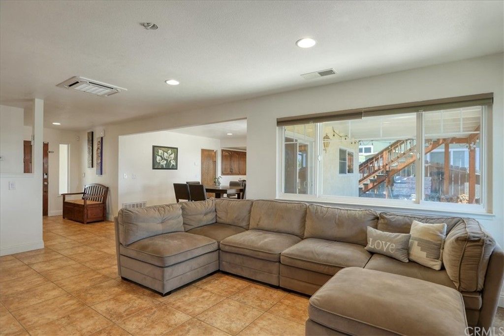 listing image 130725004461172088933