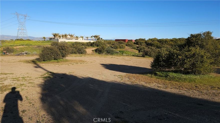 Great investment ither to buy land or build your Dream home in this beautiful OAK HILLS lot with views of mountains. Close to HWY 15. Close neighbors. Buyers to verify all utilities.