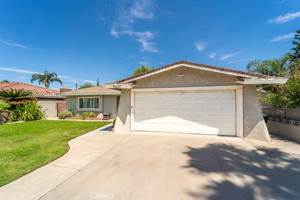 Photo 1 of 46 of 9657 Boxwood Avenue house