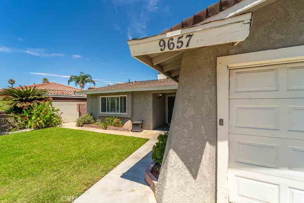 Photo 6 of 46 of 9657 Boxwood Avenue house