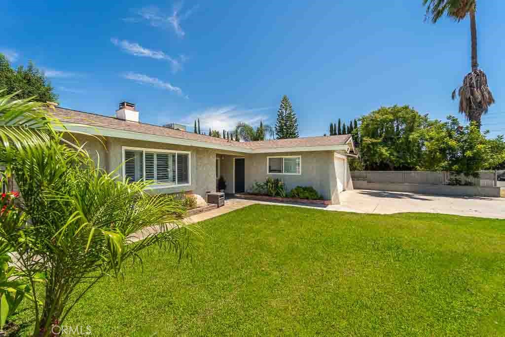 Photo 3 of 46 of 9657 Boxwood Avenue house