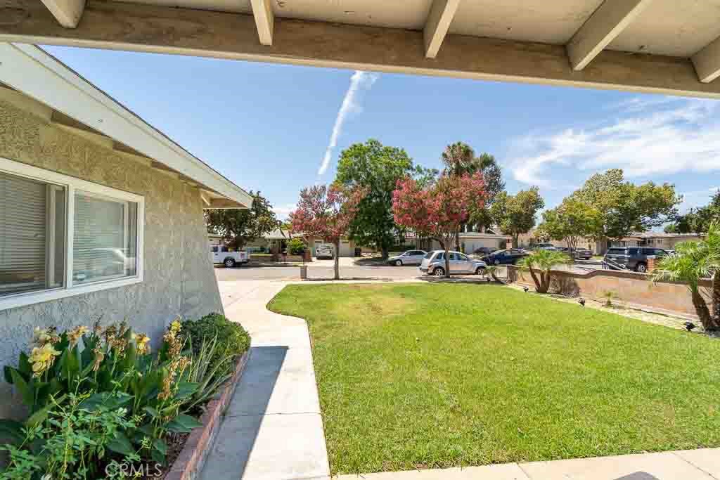 Photo 4 of 46 of 9657 Boxwood Avenue house