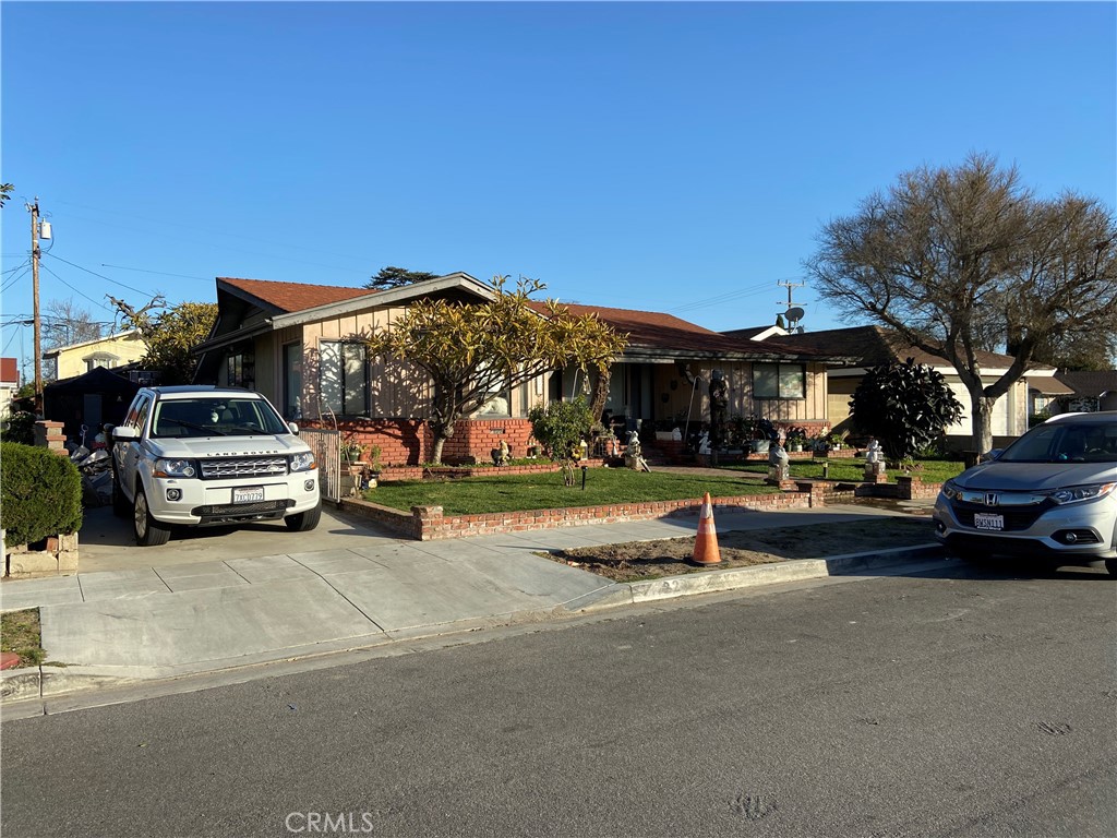 Photo 1 of 13 of 14722 Wilson Street house