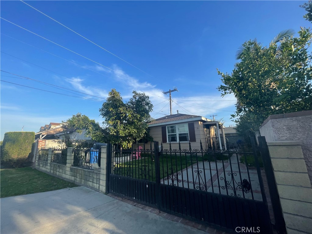 10310 Fern Street