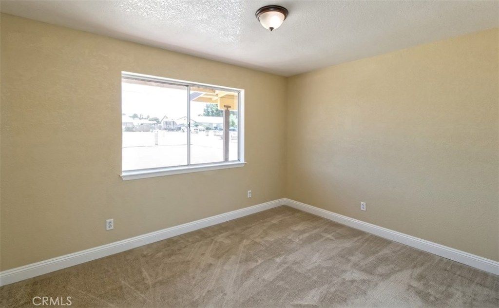 listing image 130722642216675750646