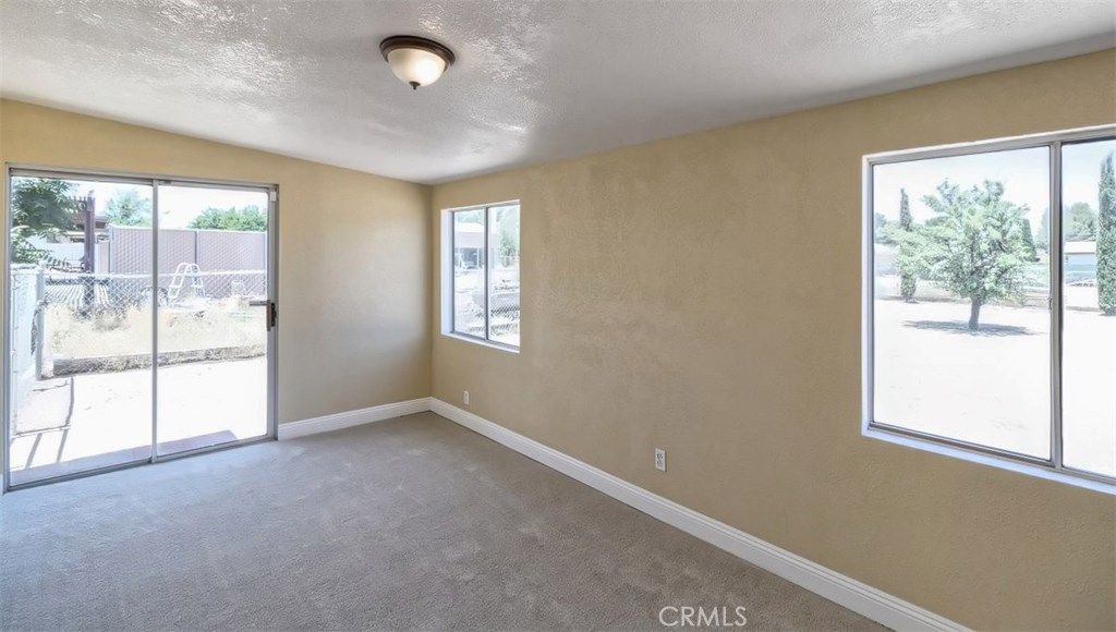 listing image 130728278680068336104