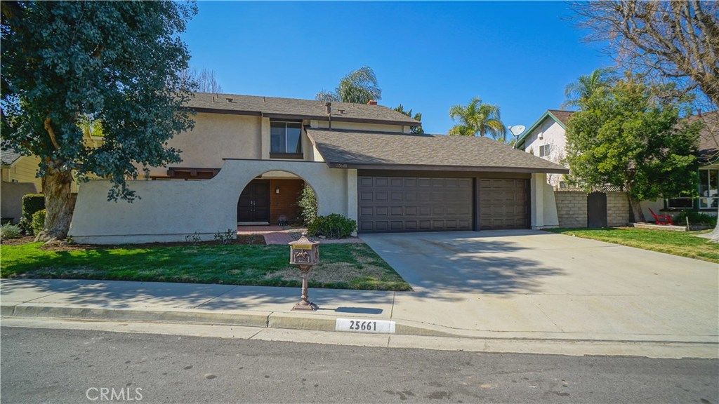 listing image 130720888377754952379