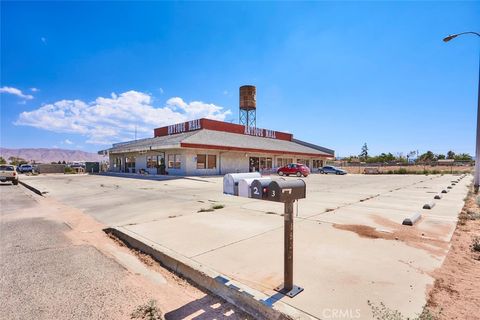 16937 Walnut Street Hesperia CA 92345