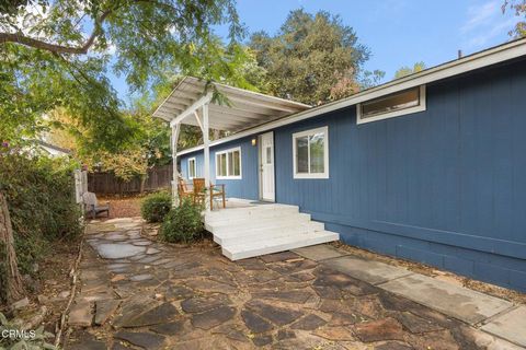 A home in Oak View