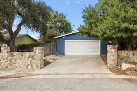 A home in Oak View