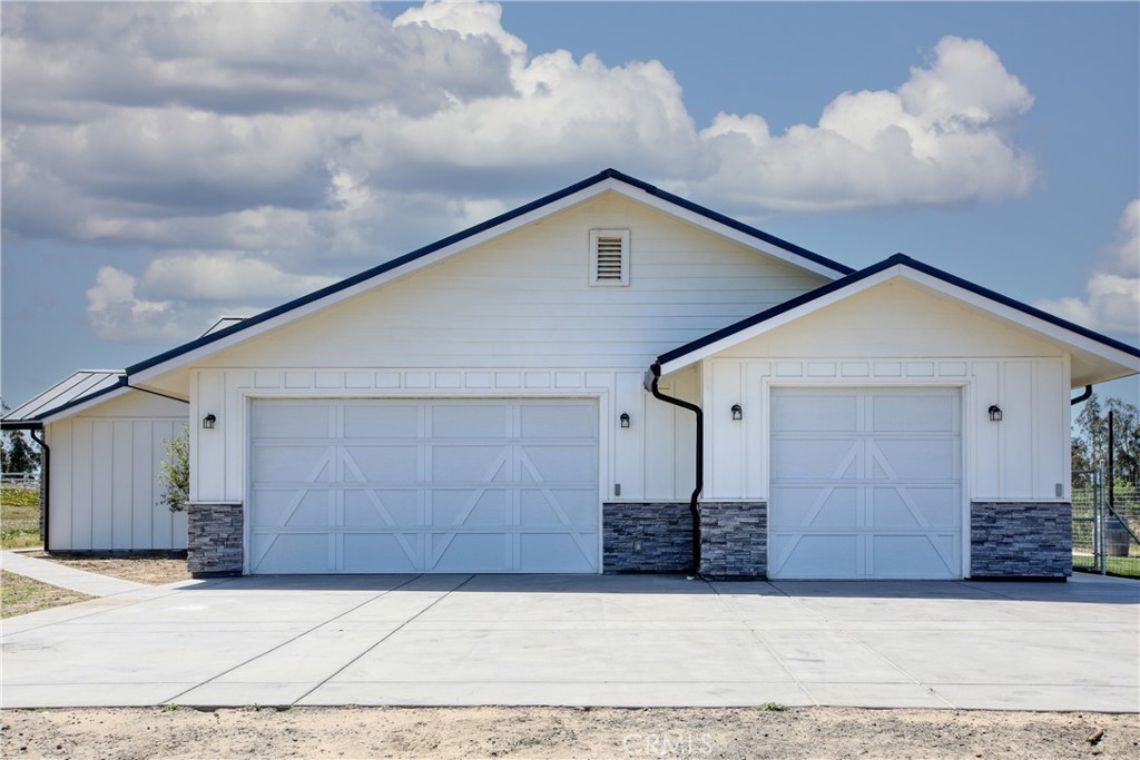 1580 Camino Mariposa