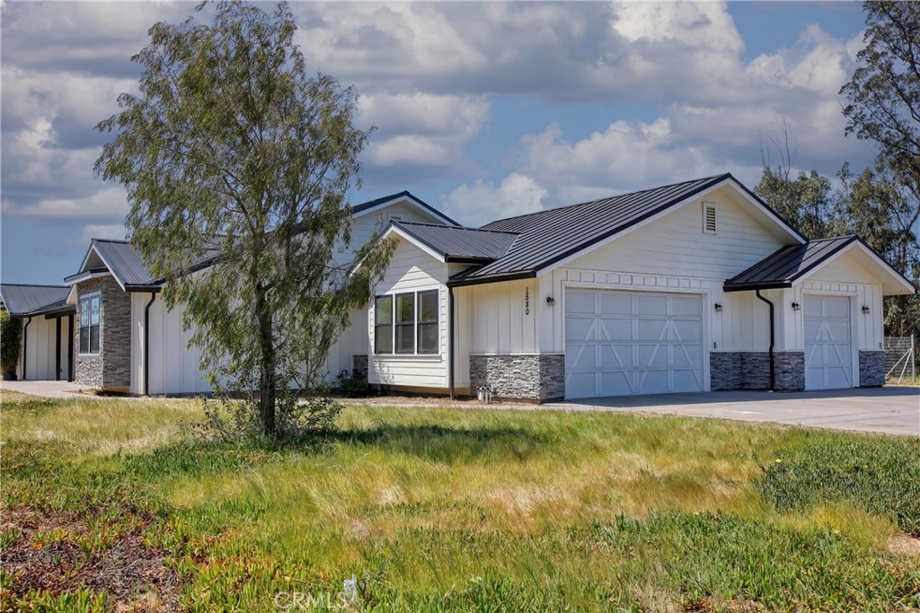 1580 Camino Mariposa