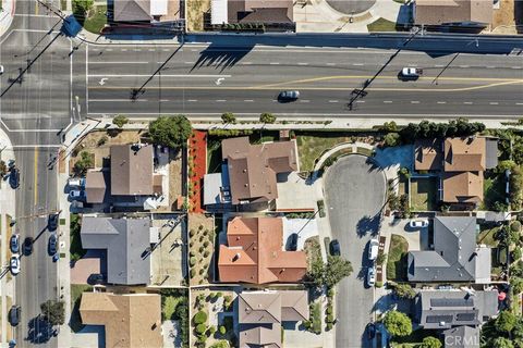 A home in La Mirada