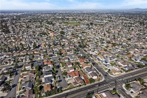 A home in La Mirada